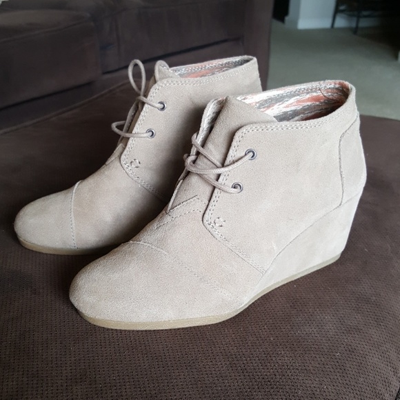 Shoes - Picture 1 of 5